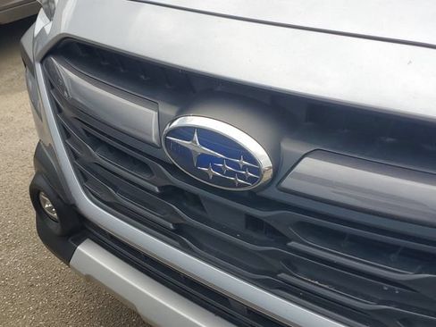 Used 2023 Subaru Outback Limited XT AWD/4WD image 4