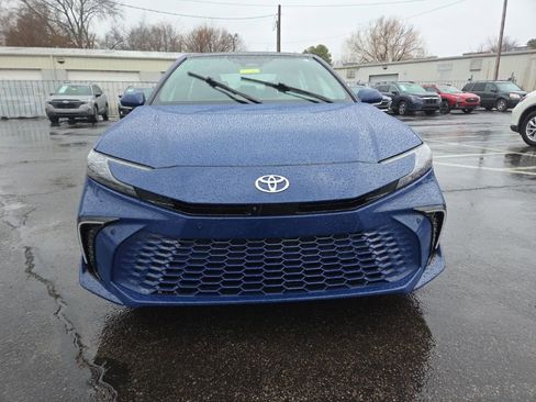 Used 2025 Toyota Camry XSE w/ Premium Plus Package image 2