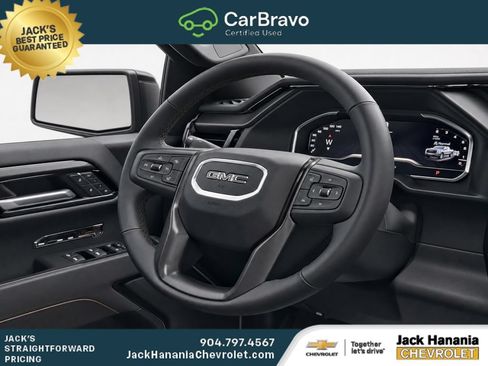 Used 2025 GMC Sierra 1500 AT4 w/ Technology Package AWD/4WD image 11