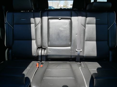 Used 2022 Cadillac Escalade ESV Sport w/ LPO, ONYX Package AWD/4WD image 13