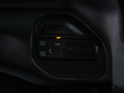 Used 2023 RAM 2500 Big Horn w/ Cold Weather Group image 21