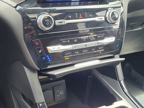 Used 2022 Ford Explorer ST w/ Equipment Group 401A AWD/4WD image 32