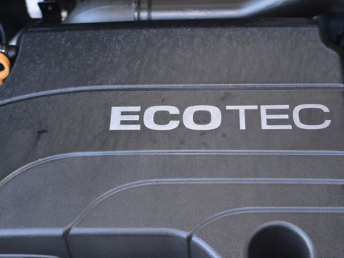 Used 2020 Chevrolet Equinox LT image 32