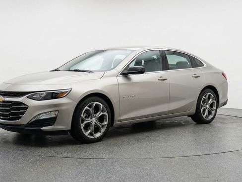 Used 2024 Chevrolet Malibu LT FWD image 3