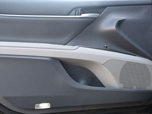 Used 2024 Toyota Camry XLE image 14