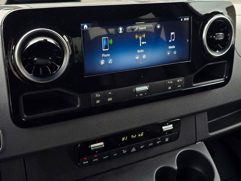 New 2025 Mercedes-Benz Sprinter 2500 image 27