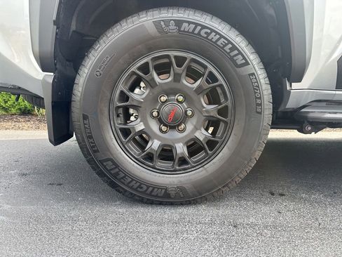 Certified 2026 Toyota 4Runner TRD Off-Road Premium AWD/4WD image 32