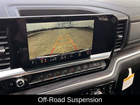 New 2026 GMC Sierra 1500 SLT image 16