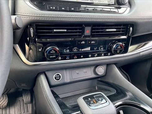 Used 2023 Nissan Rogue SL w/ SL Premium Package AWD/4WD image 26