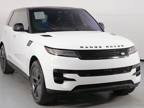 Used 2024 Land Rover Range Rover Sport SE image 62