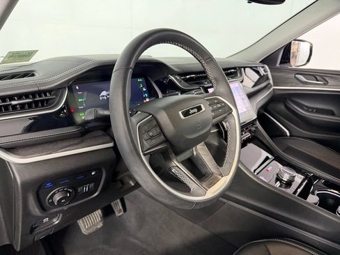 Used 2022 Jeep Grand Cherokee Limited 4xe w/ MOPAR Finishing Package AWD/4WD image 15