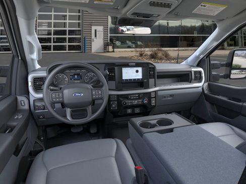 New 2026 Ford F250 XL w/ XL Chrome Package AWD/4WD image 9