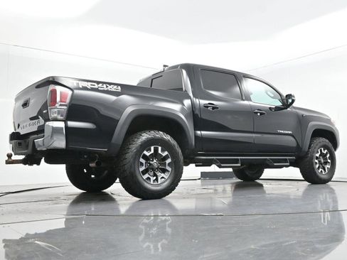 Used 2020 Toyota Tacoma TRD Off-Road AWD/4WD image 49