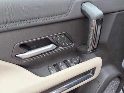 Used 2026 GMC Hummer EV SUV image 15