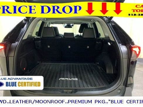 Used 2022 Toyota RAV4 XLE Premium image 19