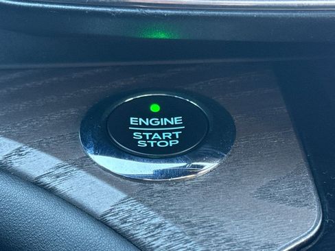 Used 2021 Ford Explorer Platinum w/ Equipment Group 601A image 28