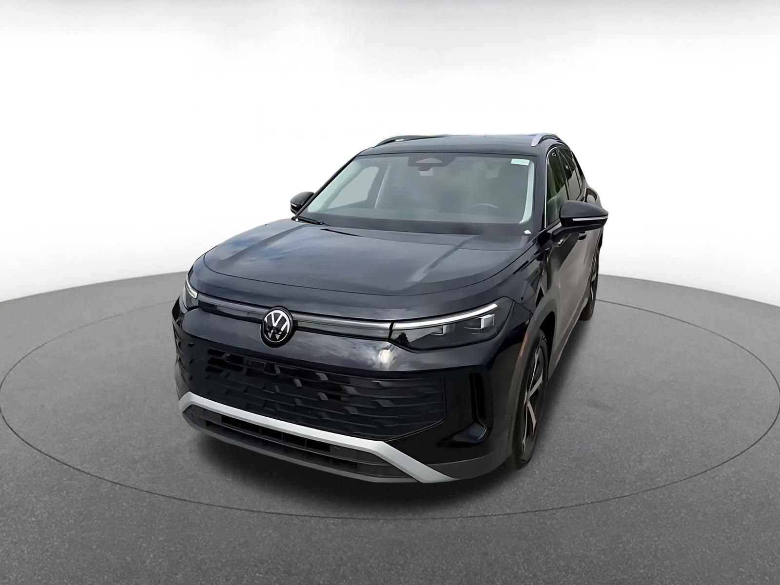 Used 2026 Volkswagen Tiguan SE FWD image 6