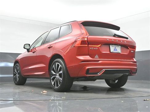 Used 2023 Volvo XC60 B5 Plus w/ Protection Package Premier image 41