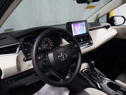 Used 2024 Toyota Corolla LE FWD image 16