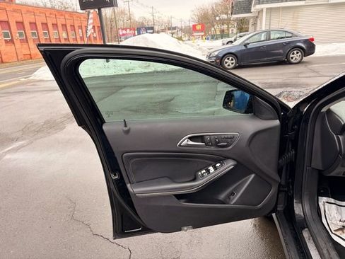 Used 2015 Mercedes-Benz GLA 250 4MATIC image 18