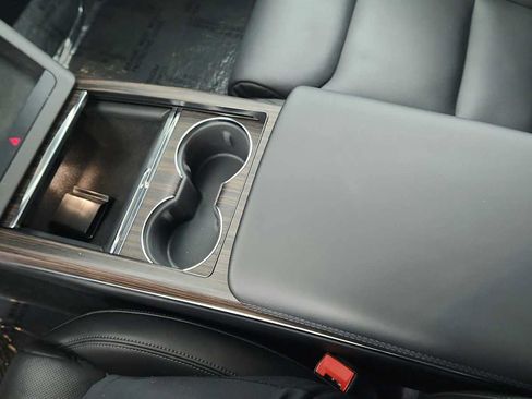 Used 2022 Tesla Model X AWD/4WD image 18