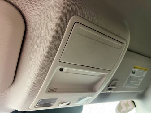 Used 2022 Ford Escape S image 22