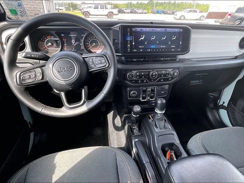 Used 2024 Jeep Wrangler Unlimited Sport AWD/4WD image 13