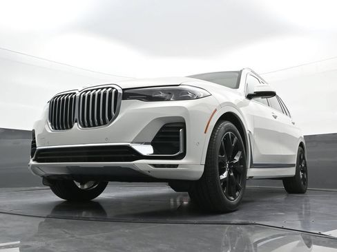 Used 2022 BMW X7 xDrive40i w/ Executive Package AWD/4WD image 24