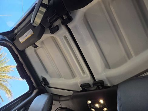 Used 2021 Jeep Wrangler Unlimited Sahara image 11