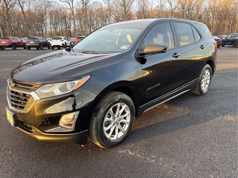 Used 2020 Chevrolet Equinox LS image 4