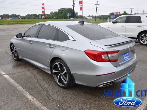 Used 2022 Honda Accord Sport image 3