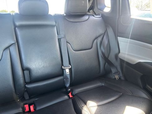 Used 2025 Jeep Compass Limited AWD/4WD image 38