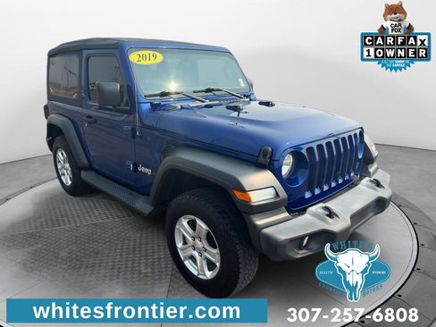 Used 2019 Jeep Wrangler Sport image 4
