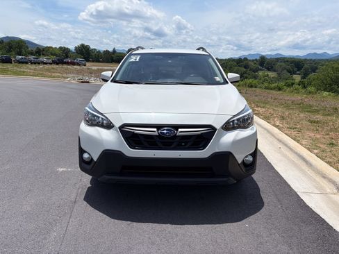 Used 2021 Subaru Crosstrek 2.0i Premium AWD/4WD image 2