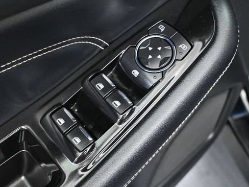 Used 2016 Ford Edge Titanium w/ Technology Package AWD/4WD image 14