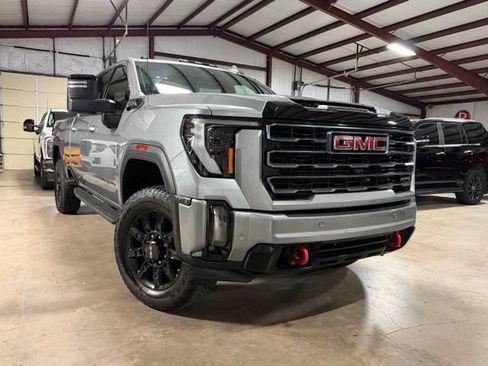 Used 2024 GMC Sierra 2500 AT4 w/ Technology Package AWD/4WD image 1