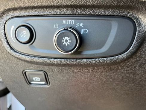 Used 2020 GMC Terrain SLE w/ GMC Pro Grade Package image 15