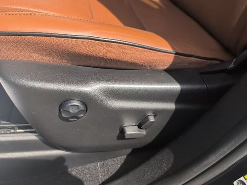 Used 2021 Jeep Grand Cherokee Overland AWD/4WD image 16