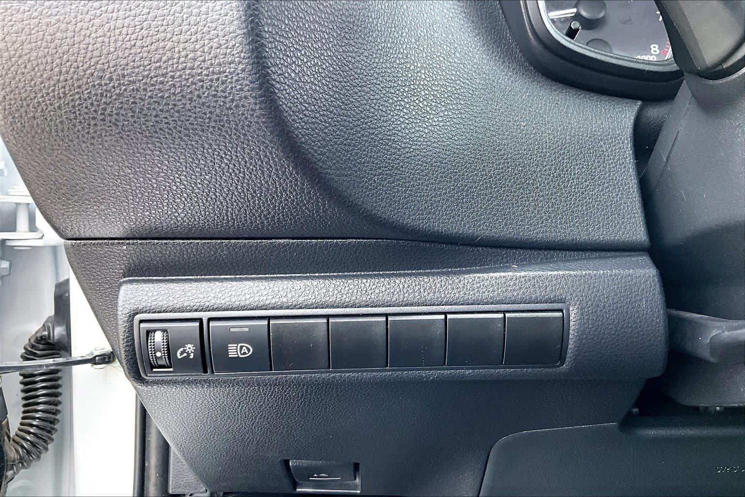 Used 2025 Toyota Corolla LE FWD image 35
