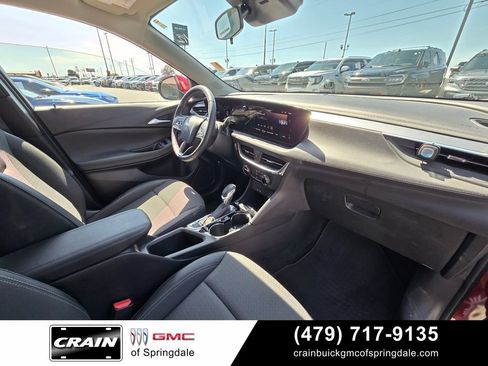Used 2025 Buick Encore GX Preferred FWD image 29