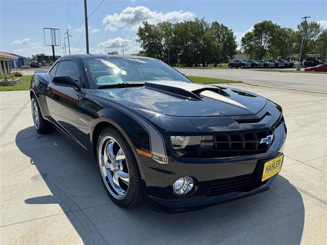 Used 2010 Chevrolet Camaro SS w/ RS Package RWD image 2