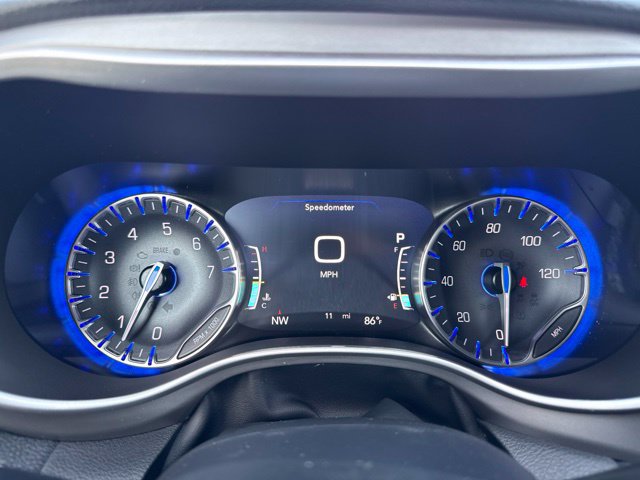 New 2027 Chrysler Pacifica Select FWD image 17