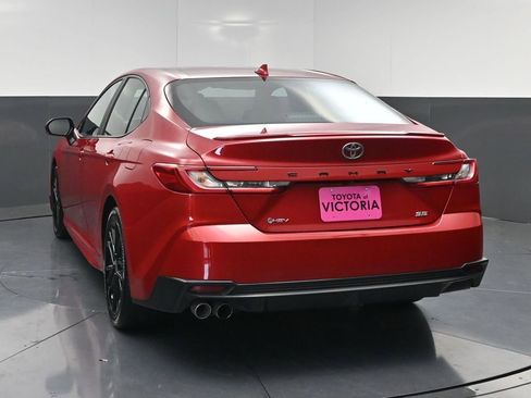 Used 2025 Toyota Camry SE FWD image 13
