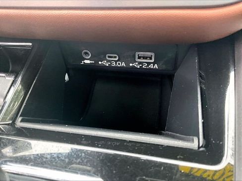 Used 2024 Subaru Outback Touring AWD/4WD image 27