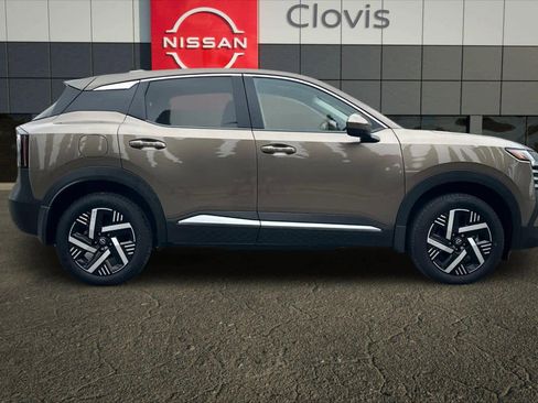 Certified 2025 Nissan Kicks SV image 9