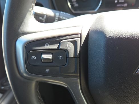 Used 2023 Chevrolet Traverse LT image 29