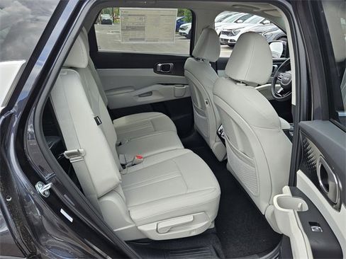 New 2025 Kia Sorento S w/ Panoramic Sunroof Package image 11