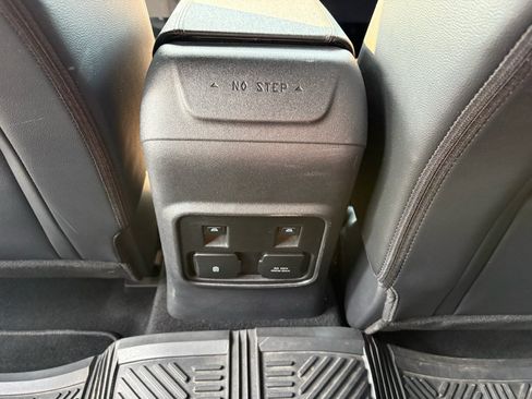 Used 2024 Ford Bronco Outer Banks w/ Sasquatch Package AWD/4WD image 20
