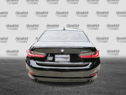 Used 2021 BMW 330i Sedan w/ Convenience Package RWD image 9