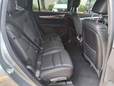 New 2025 Cadillac XT6 Luxury image 10